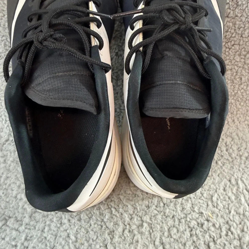 Nike Fi Flex Turf Golf Shoes Mens size 11 Black White 849960 Spikeless Sneakers‎